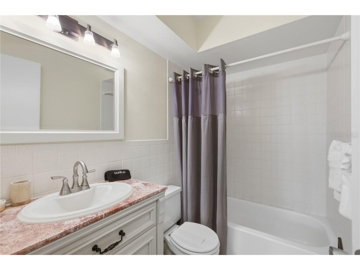 117 Neptune Lane Holmes Beach FL 34217 A4676172 image17