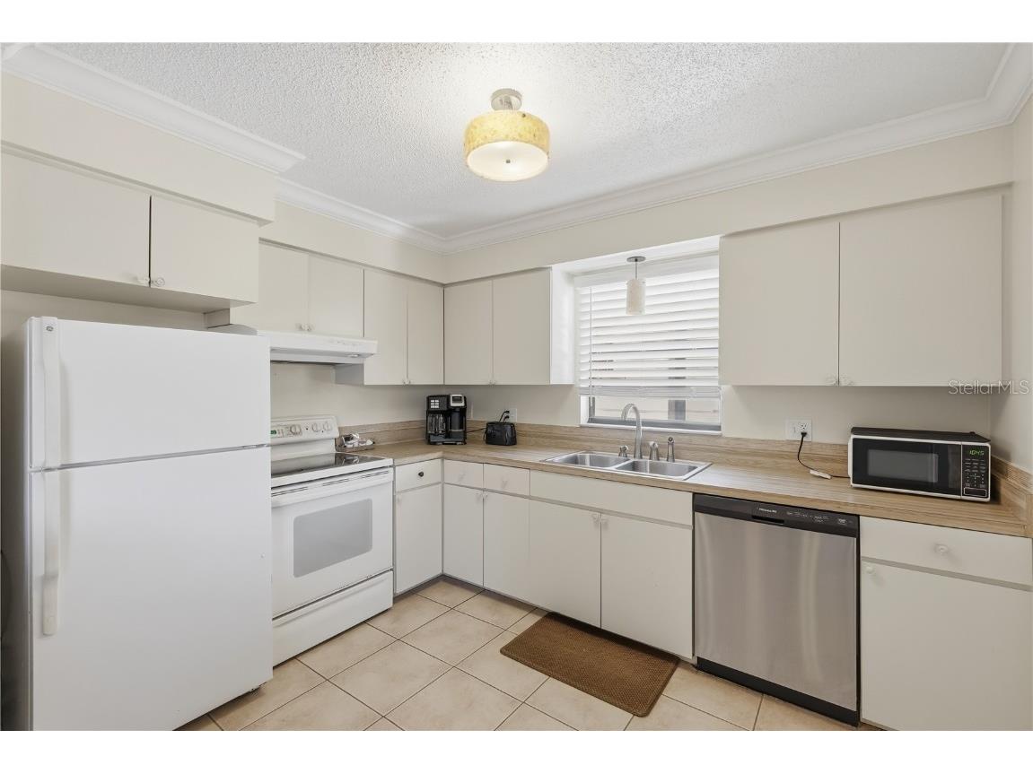 117 Neptune Lane Holmes Beach FL 34217 A4676172 image25