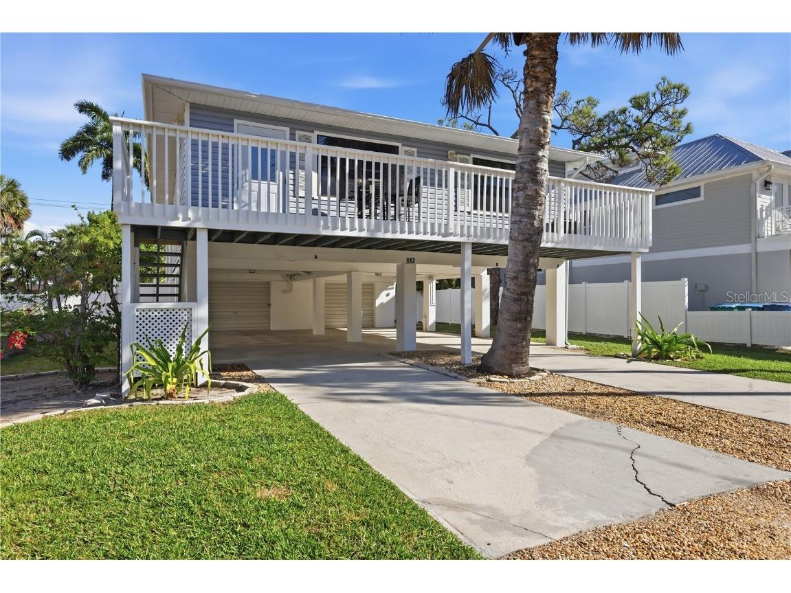 117 Neptune Lane Holmes Beach FL 34217 A4676172 image3