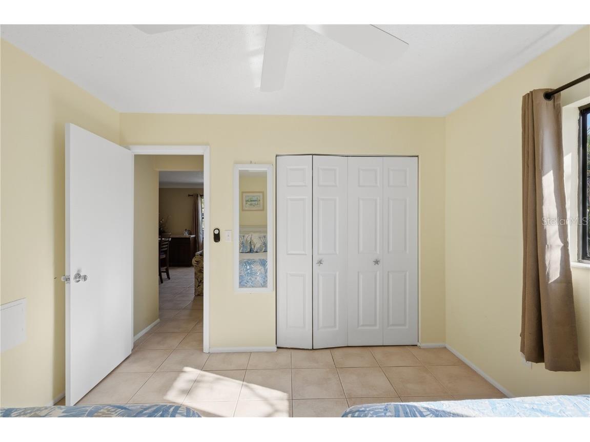 117 Neptune Lane Holmes Beach FL 34217 A4676172 image32