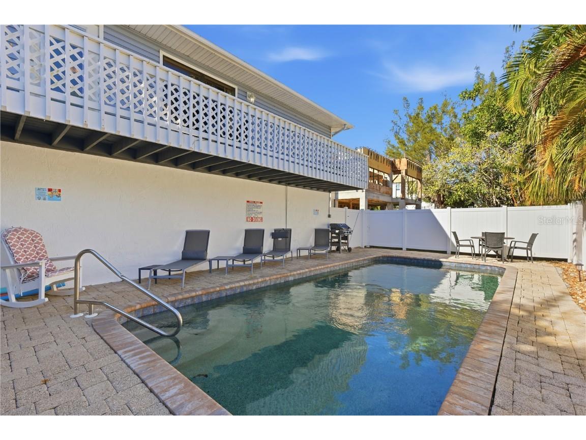 117 Neptune Lane Holmes Beach FL 34217 A4676172 image36