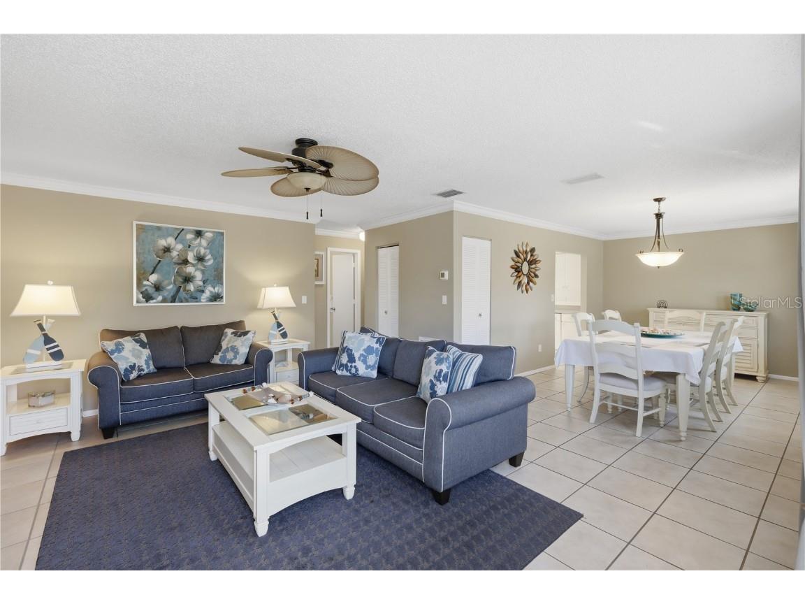 117 Neptune Lane Holmes Beach FL 34217 A4676172 image5