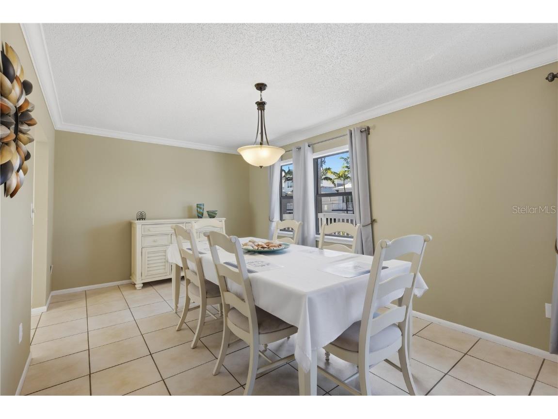 117 Neptune Lane Holmes Beach FL 34217 A4676172 image7