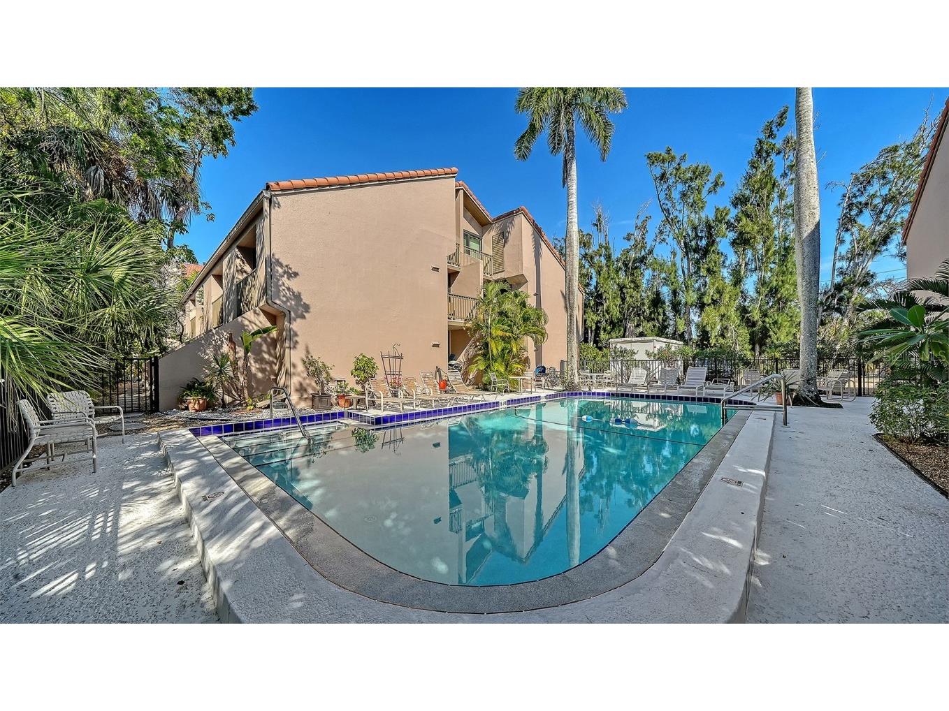 117 Pass Key Road #117 Sarasota FL 34242 - GULF OF MEXICO A4672470 image23