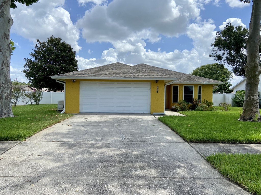 117 Rebecca Drive NE Winter Haven FL 33881 P4926958 image1