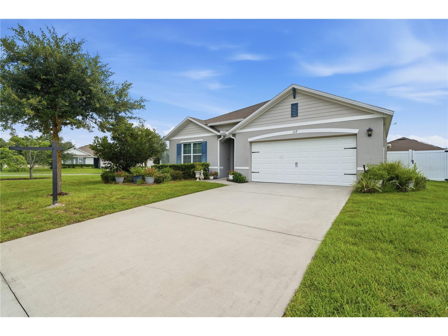 117 Rip Cord Lane Deland FL 32724 V4949855 image2