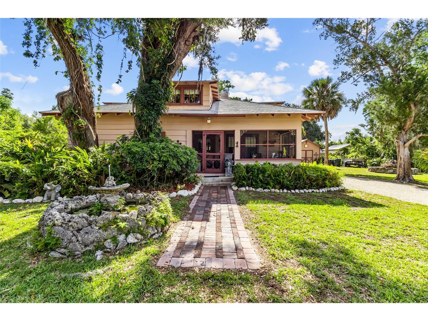 117 Tucker Avenue Sarasota FL 34232 A4692983 image1