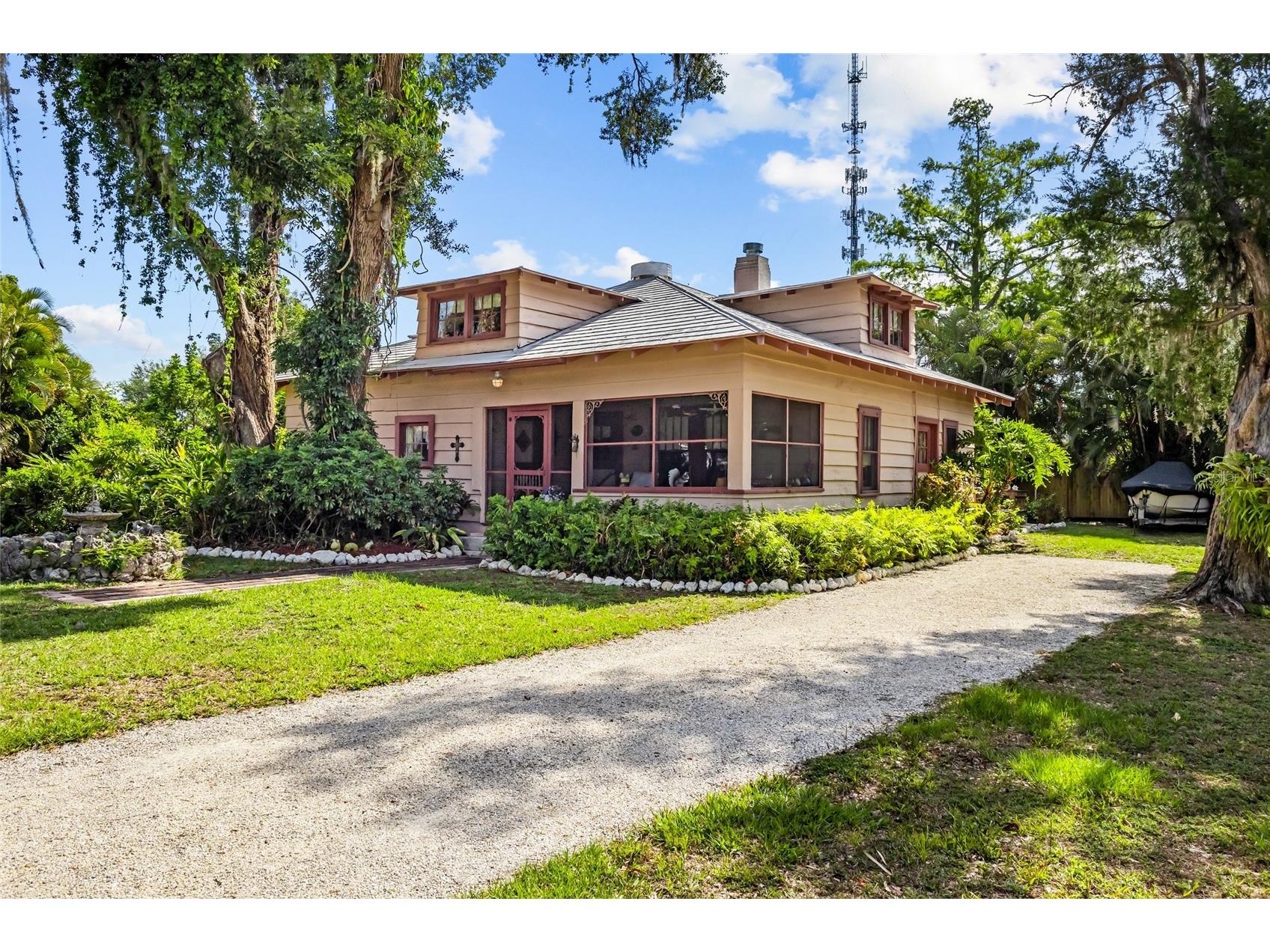 117 Tucker Avenue Sarasota FL 34232 A4692983 image4