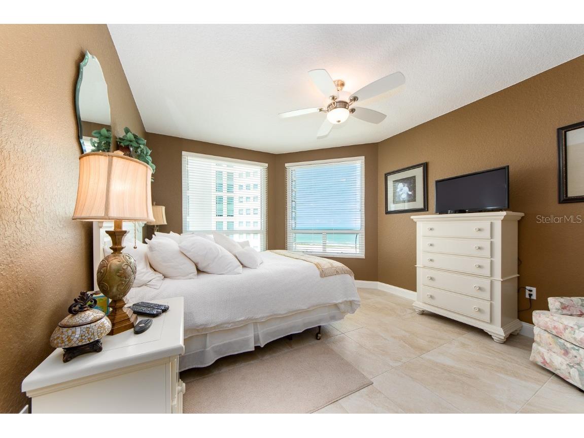1170 Gulf Boulevard #1005 Clearwater Beach FL 33767 - GULF OF MEXICO U8254931 image37