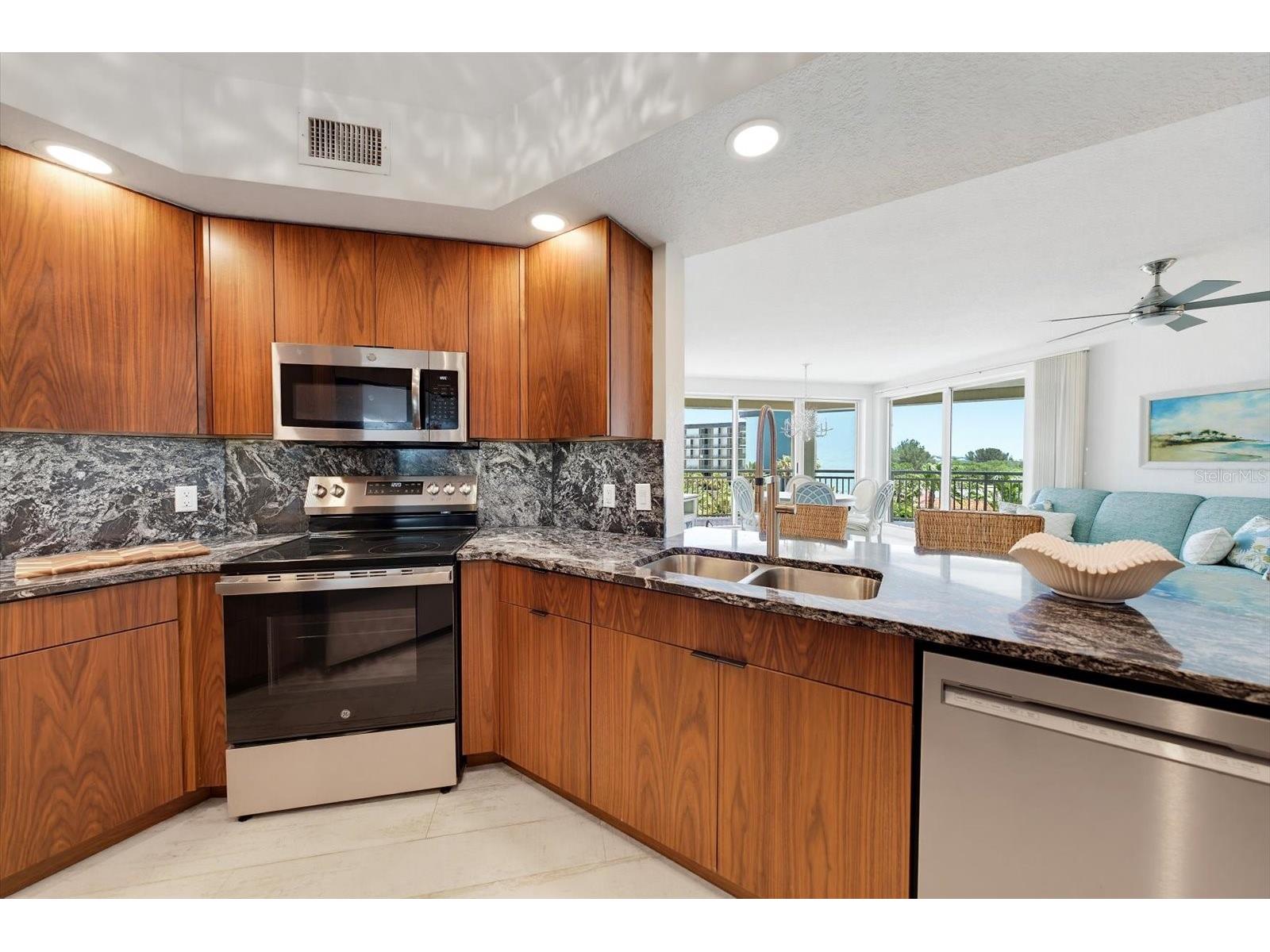 1170 Gulf Boulevard #404 Clearwater Beach FL 33767 - GULF OF MEXICO TB8523810 image16