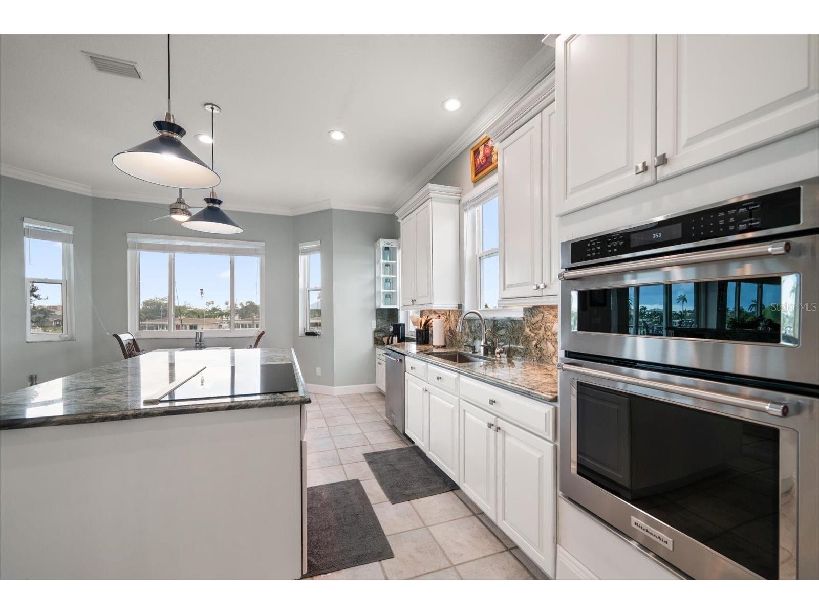 11700 5th Street E Treasure Island FL 33706 TB8418424 image1