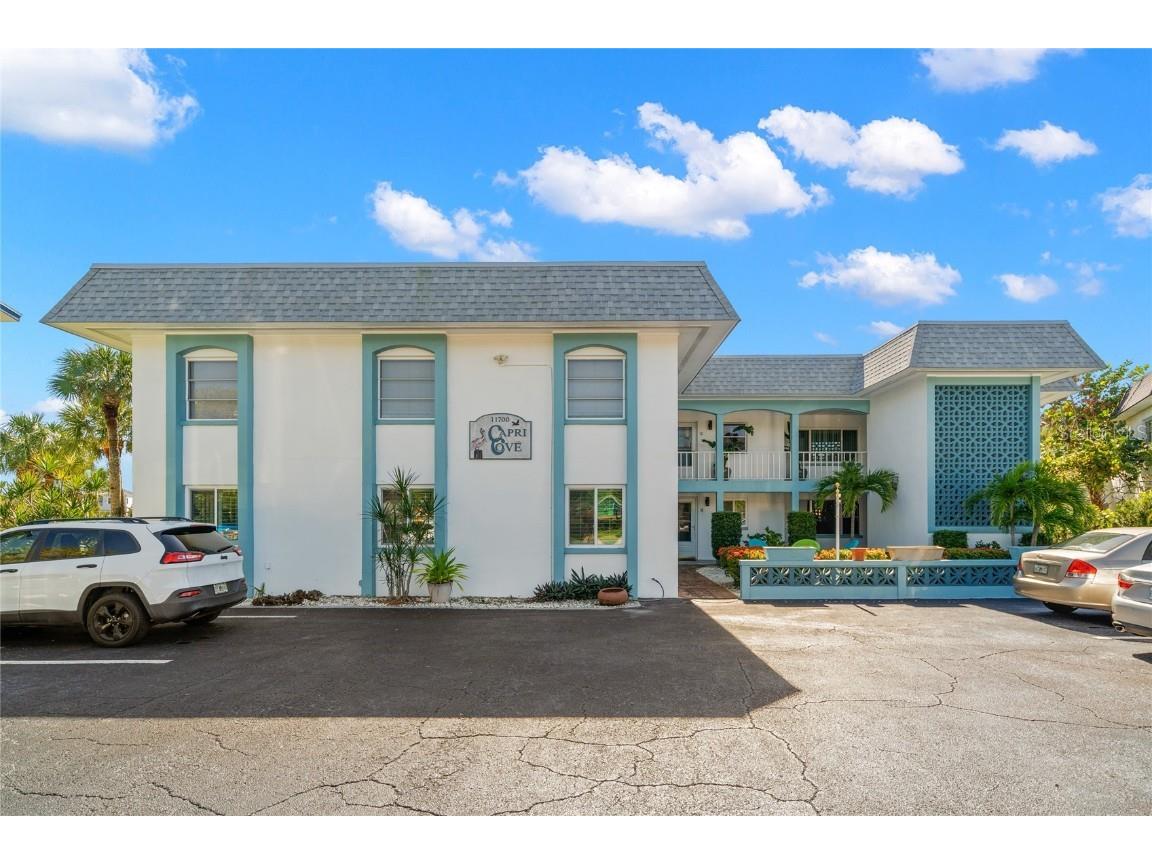 11700 Capri Circle S #1 Treasure Island FL 33706 U8182749 image1