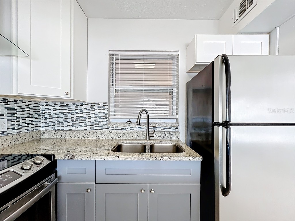 11705 3rd Street E #3 Treasure Island FL 33706 TB8428187 image6