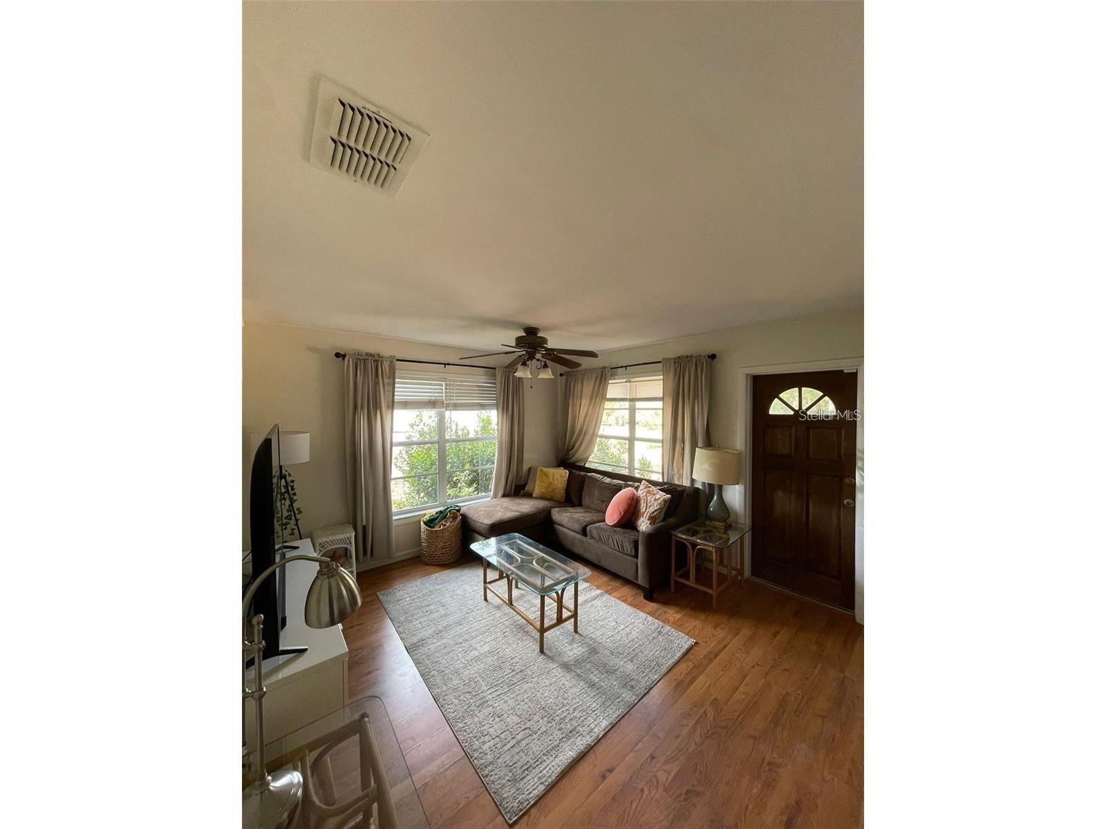 11707 North Drive Tampa FL 33617 TB8503125 image3