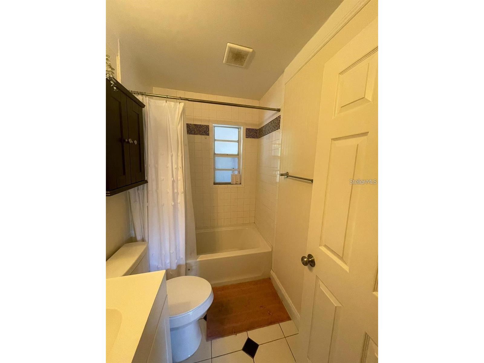 11707 North Drive Tampa FL 33617 TB8503125 image9