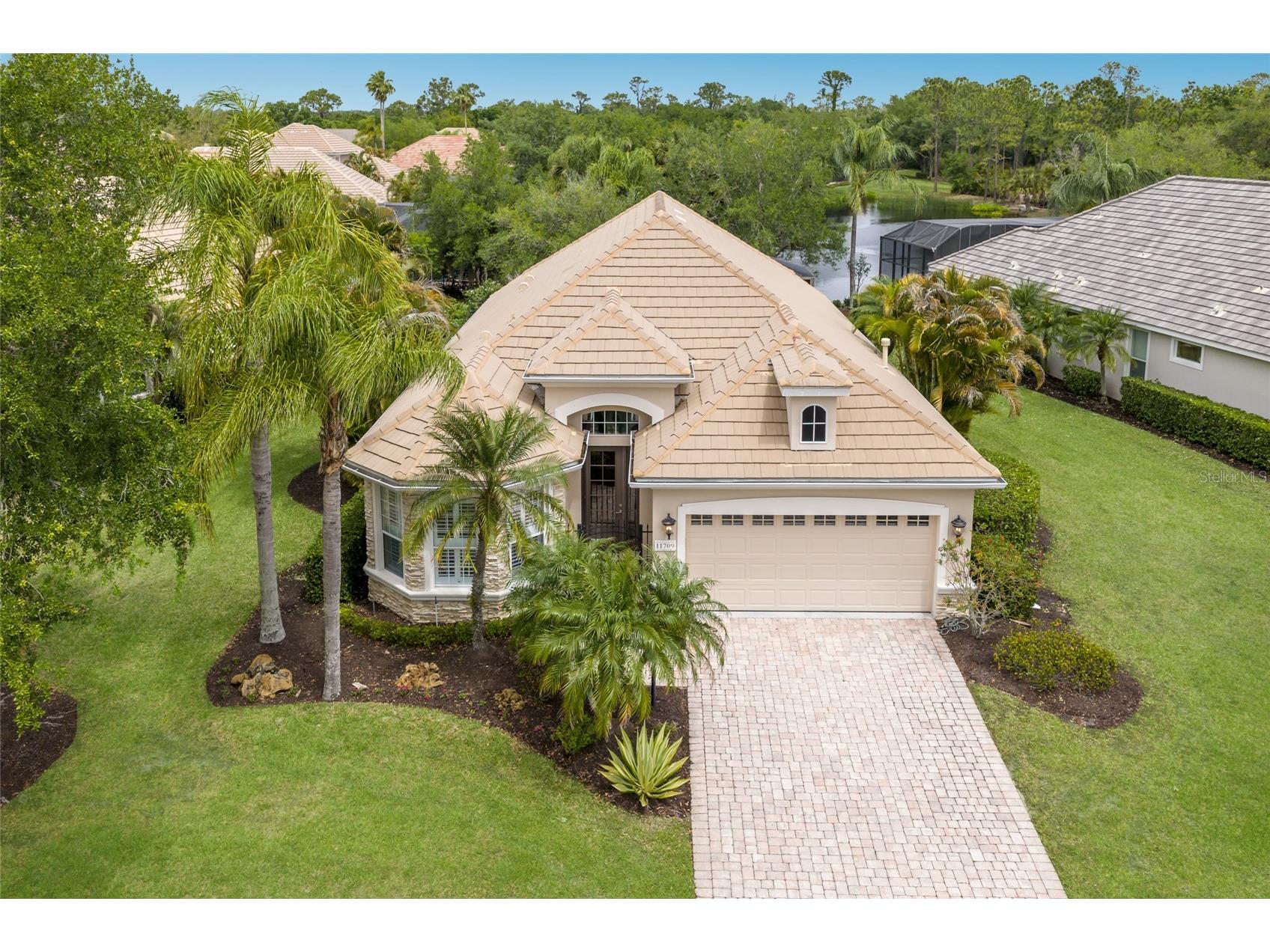 11709 Strandhill Court Lakewood Ranch FL 34202 A4688603 image1