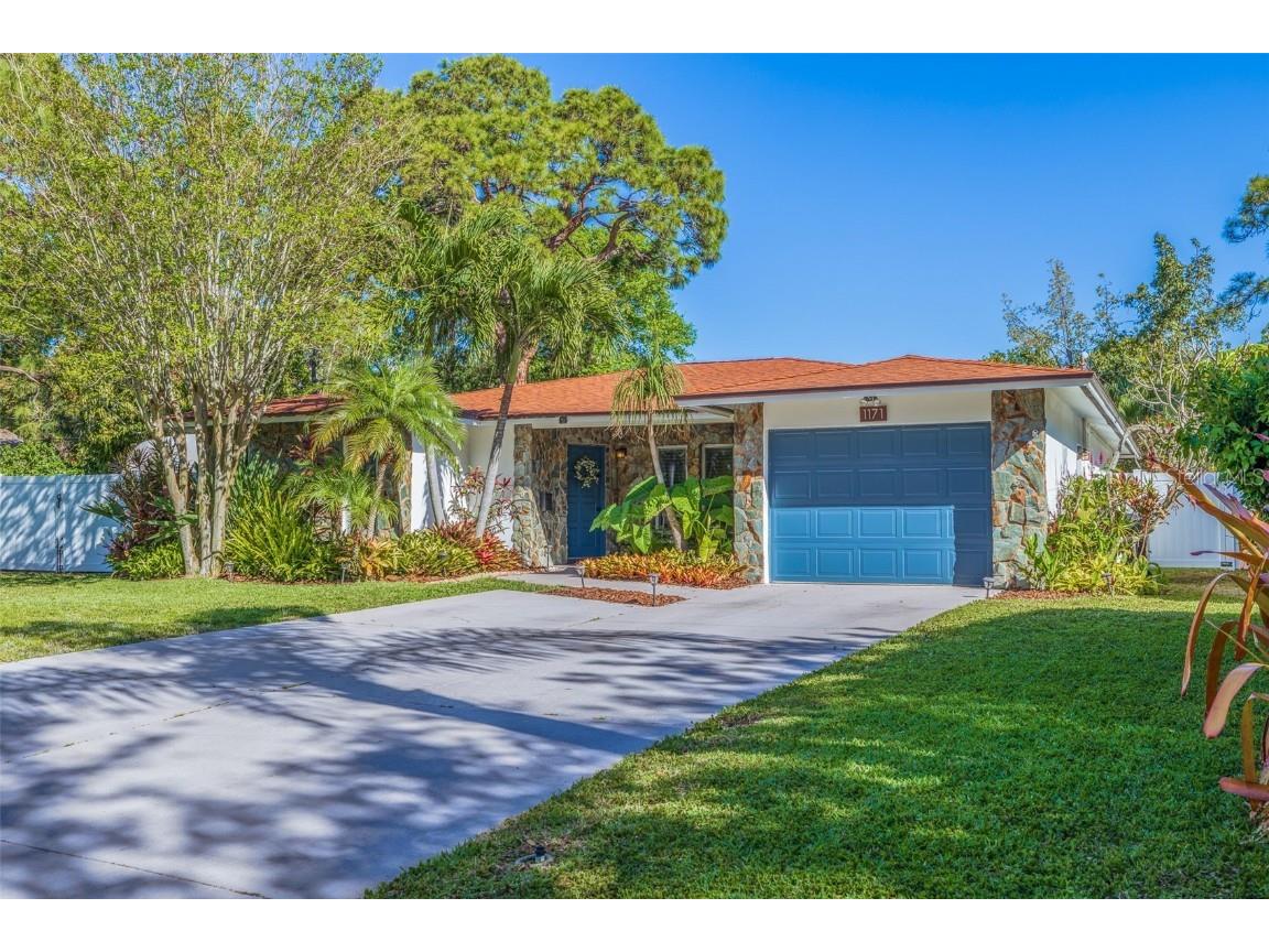 1171 Williams Drive S Saint Petersburg FL 33705 U8194944 image1