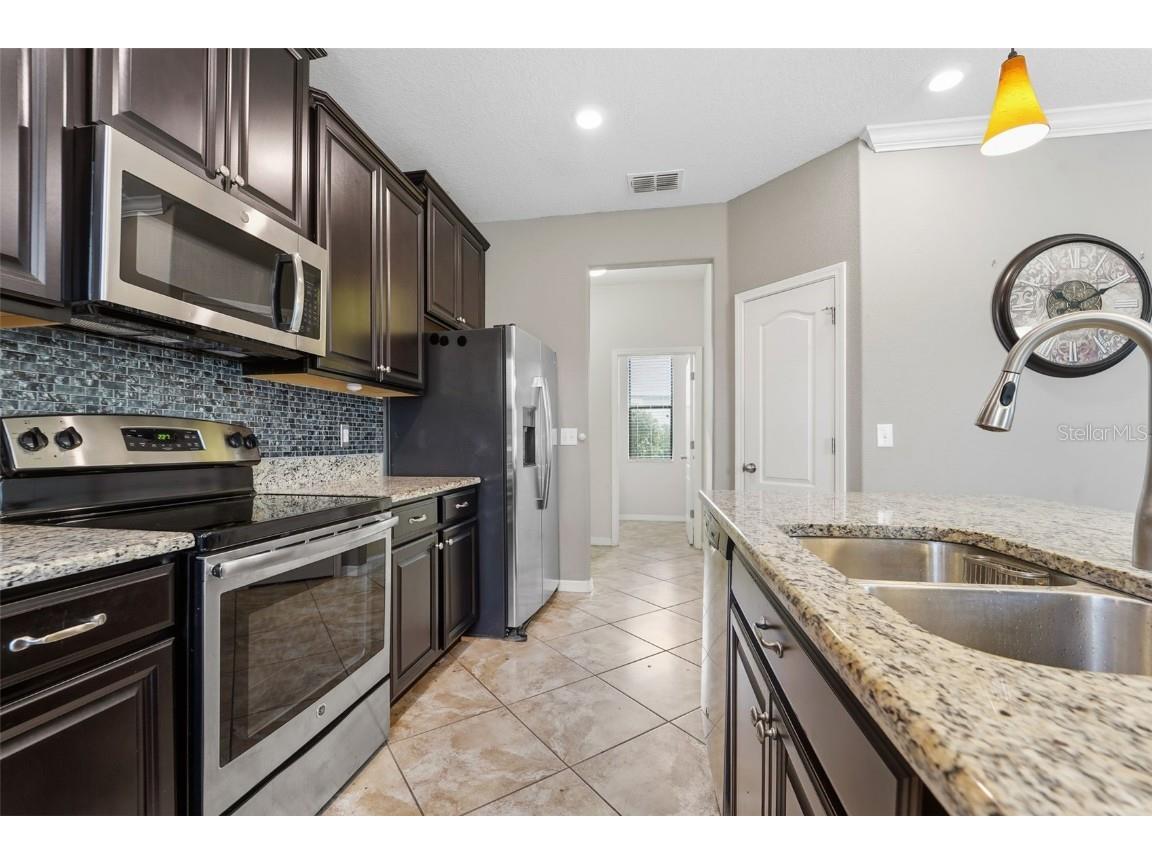 11714 Lake Boulevard New Port Richey FL 34655 W7881358 image6