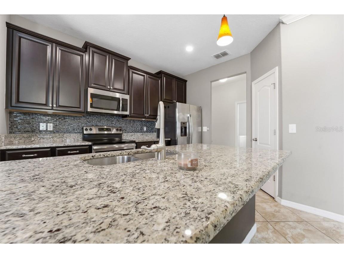 11714 Lake Boulevard New Port Richey FL 34655 W7881358 image9