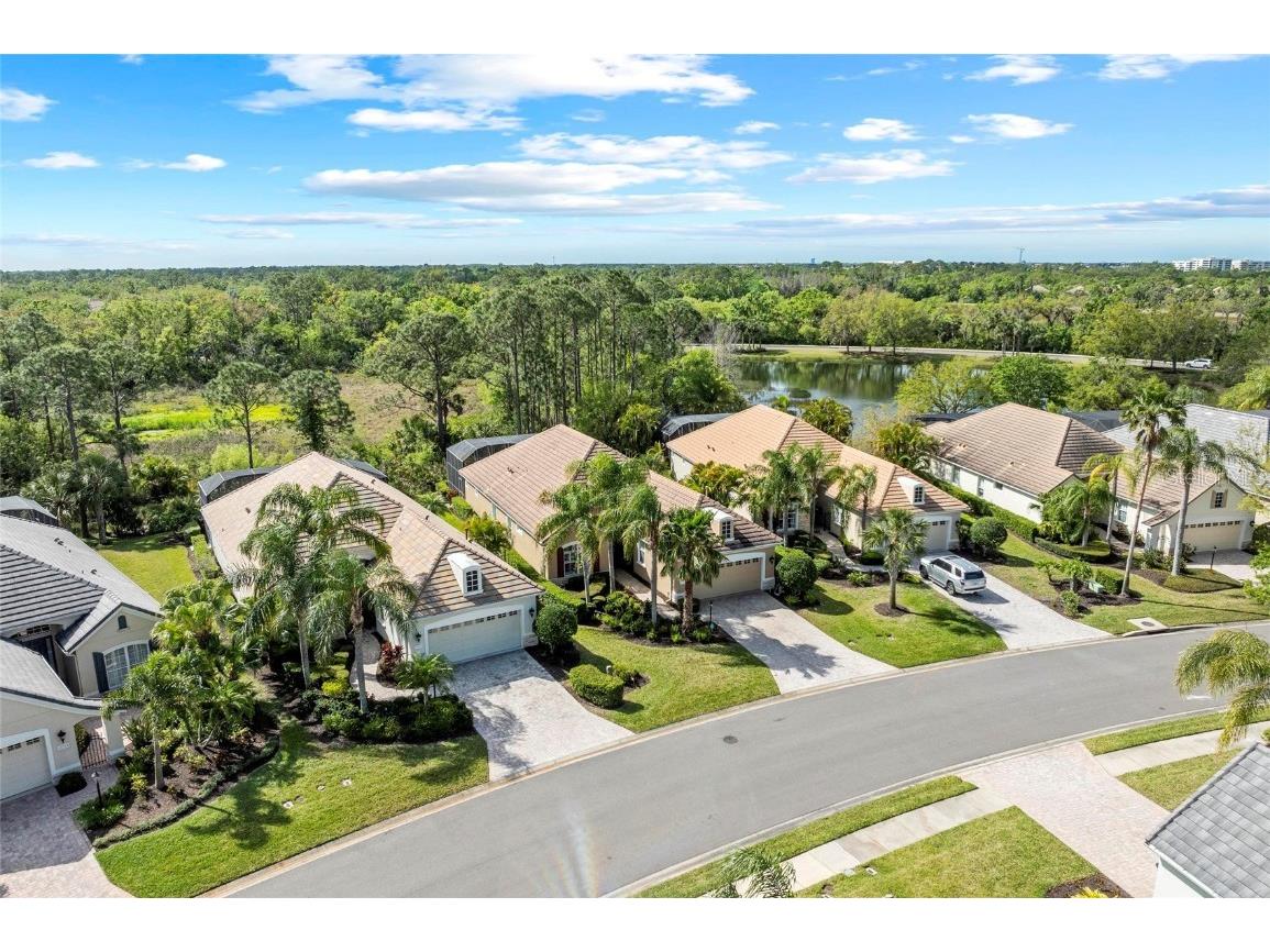 11716 Strandhill Court Lakewood Ranch FL 34202 A4645825 image2