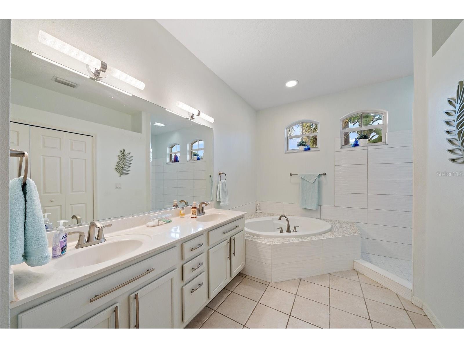 11719 Winding Woods Way Lakewood Ranch FL 34202 A4684698 image18
