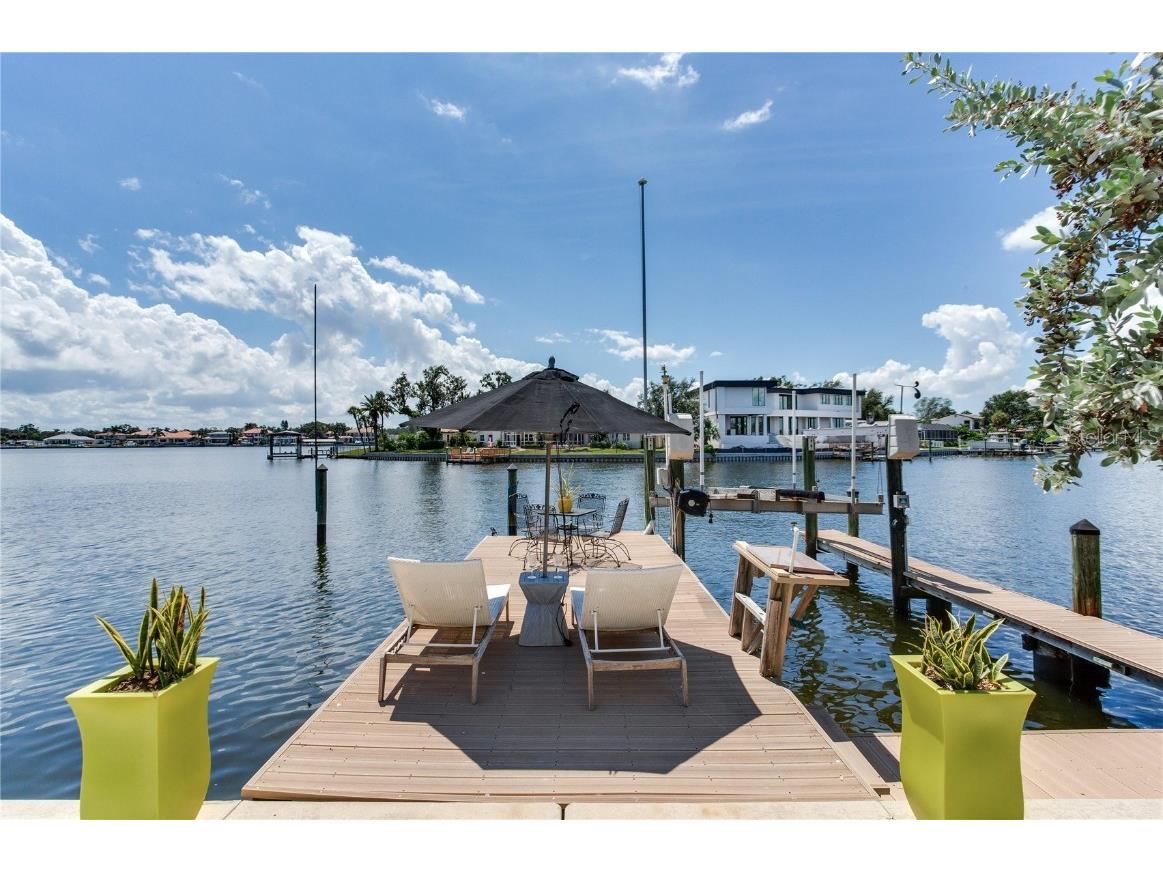 1172 35th Avenue NE Saint Petersburg FL 33704 - SMACKS BAYOU TB8428911 image1