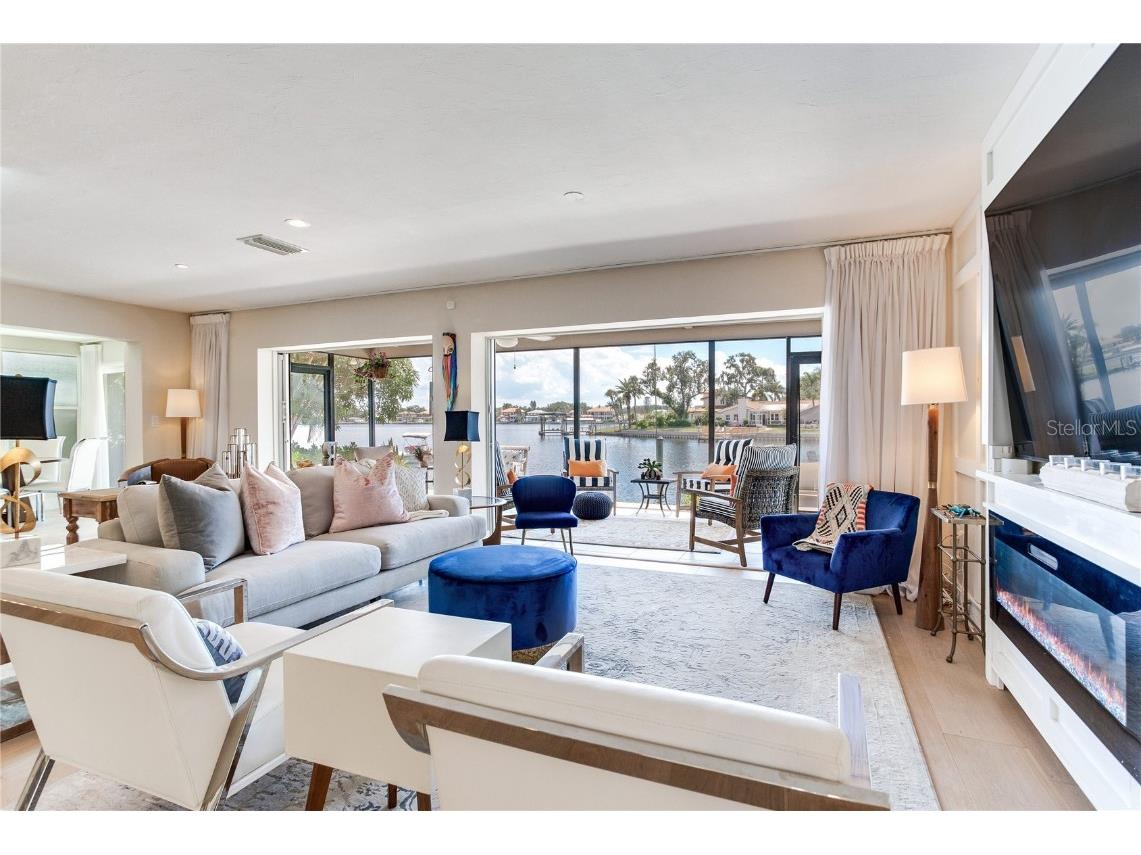 1172 35th Avenue NE Saint Petersburg FL 33704 - SMACKS BAYOU TB8428911 image12