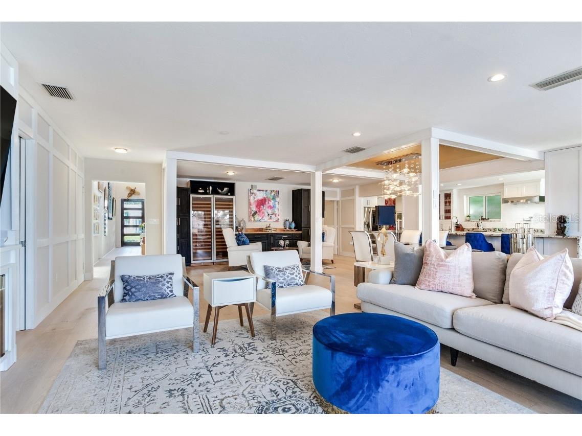 1172 35th Avenue NE Saint Petersburg FL 33704 - SMACKS BAYOU TB8428911 image14