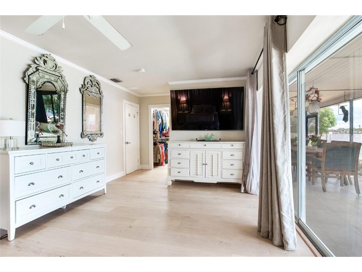 1172 35th Avenue NE Saint Petersburg FL 33704 - SMACKS BAYOU TB8428911 image38