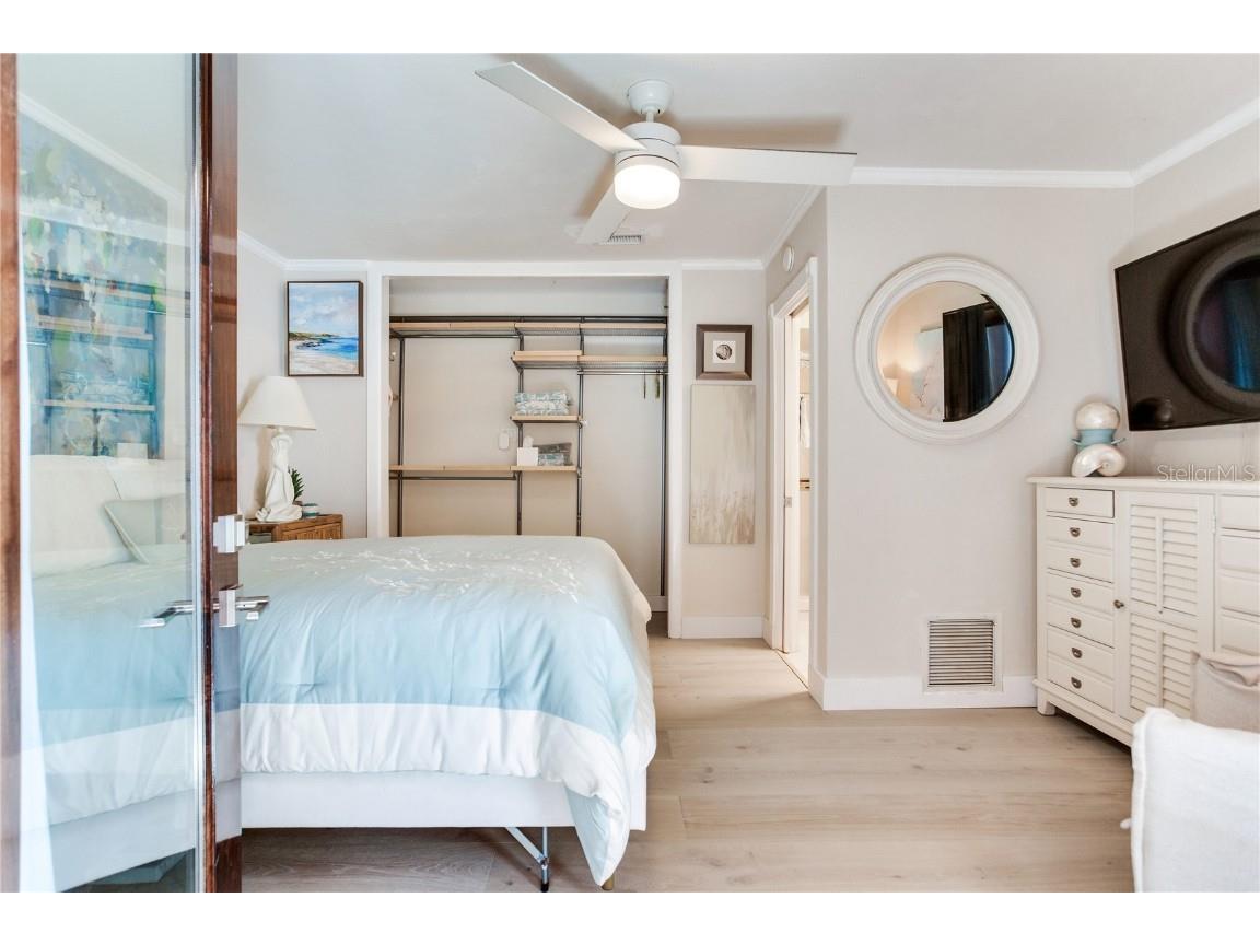 1172 35th Avenue NE Saint Petersburg FL 33704 - SMACKS BAYOU TB8428911 image41