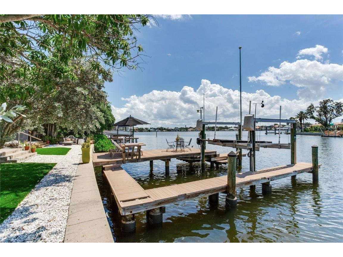 1172 35th Avenue NE Saint Petersburg FL 33704 - SMACKS BAYOU TB8428911 image58