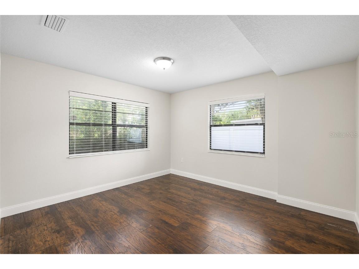 11720 N Edison Avenue Tampa FL 33612 TB8442478 image17