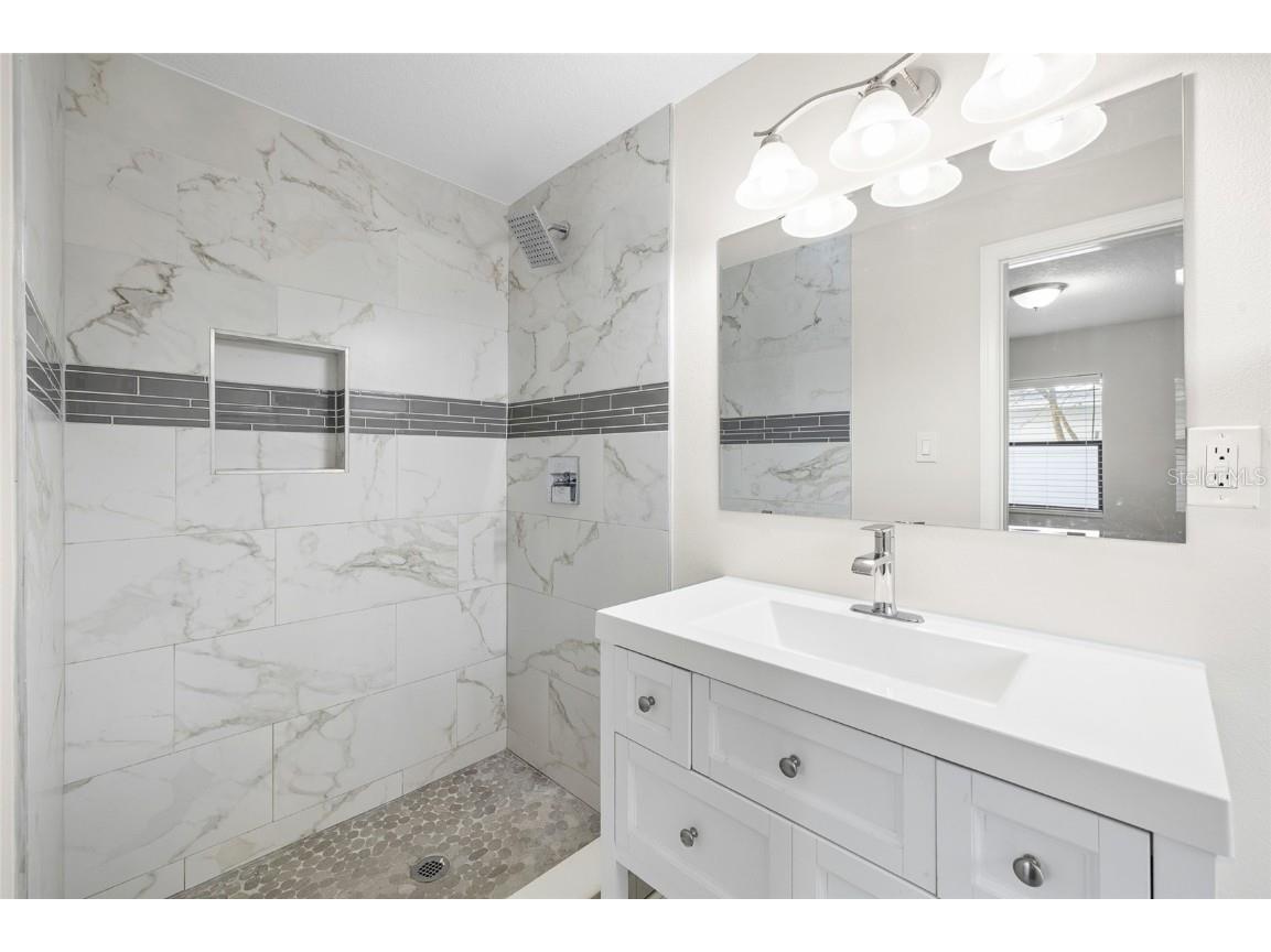 11720 N Edison Avenue Tampa FL 33612 TB8442478 image20