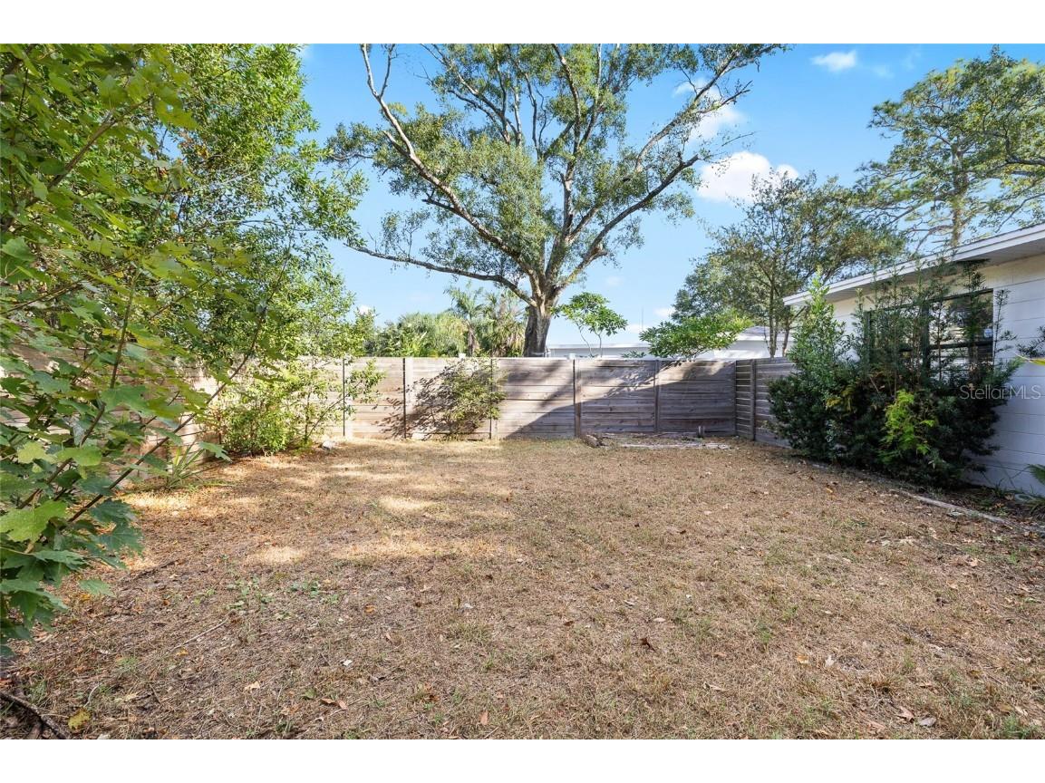 11720 N Edison Avenue Tampa FL 33612 TB8442478 image24