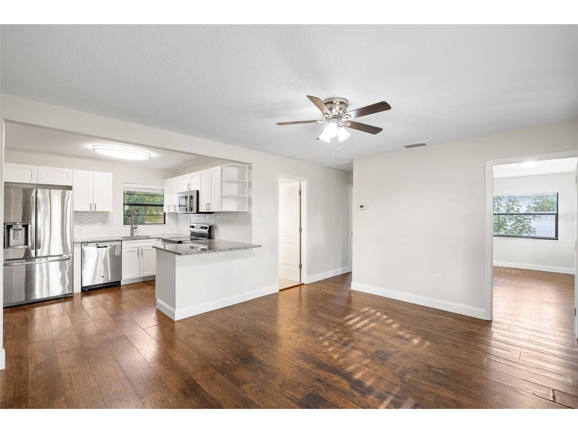 11720 N Edison Avenue Tampa FL 33612 TB8442478 image7