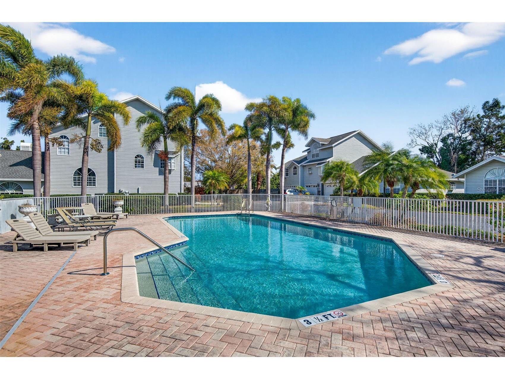 11722 Currie Lane #F2 Largo FL 33774 TB8478633 image43