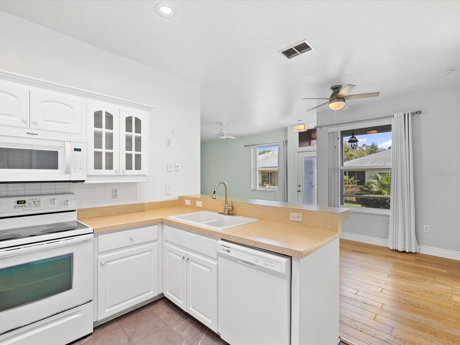 11723 Foxworth Lane New Port Richey FL 34654 W7881328 image8