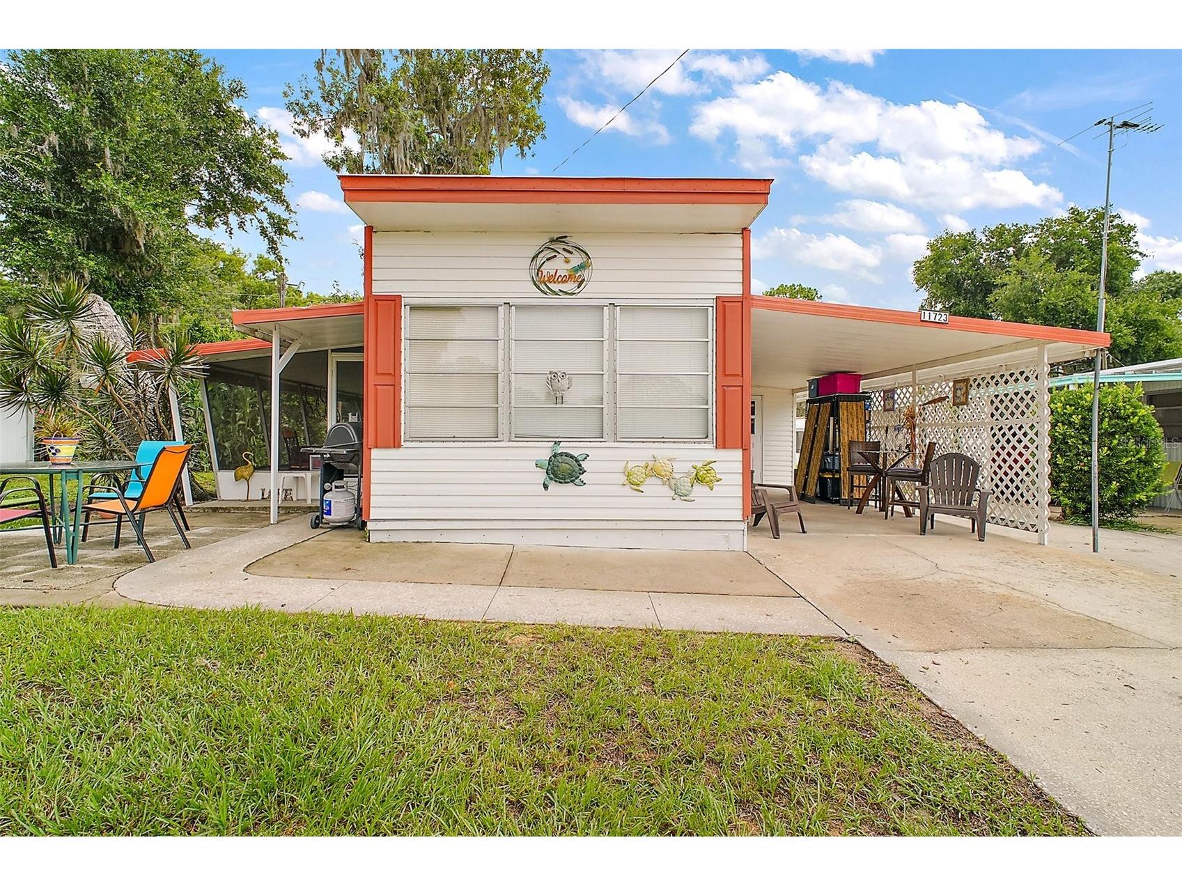 11723 Magnolia Avenue Tavares FL 32778 G5114145 image1