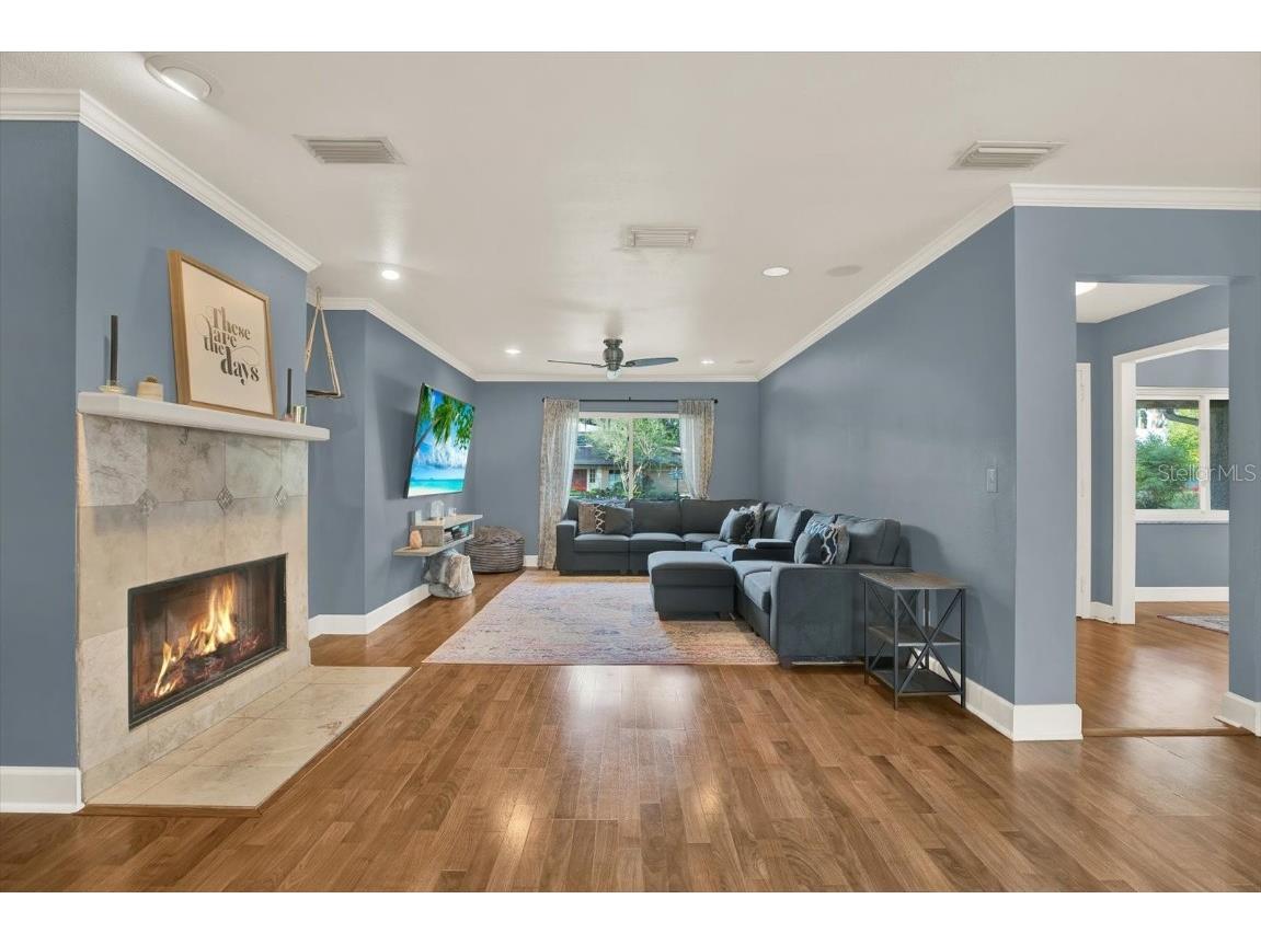 11724 Phoenix Circle Tampa FL 33618 TB8438569 image10