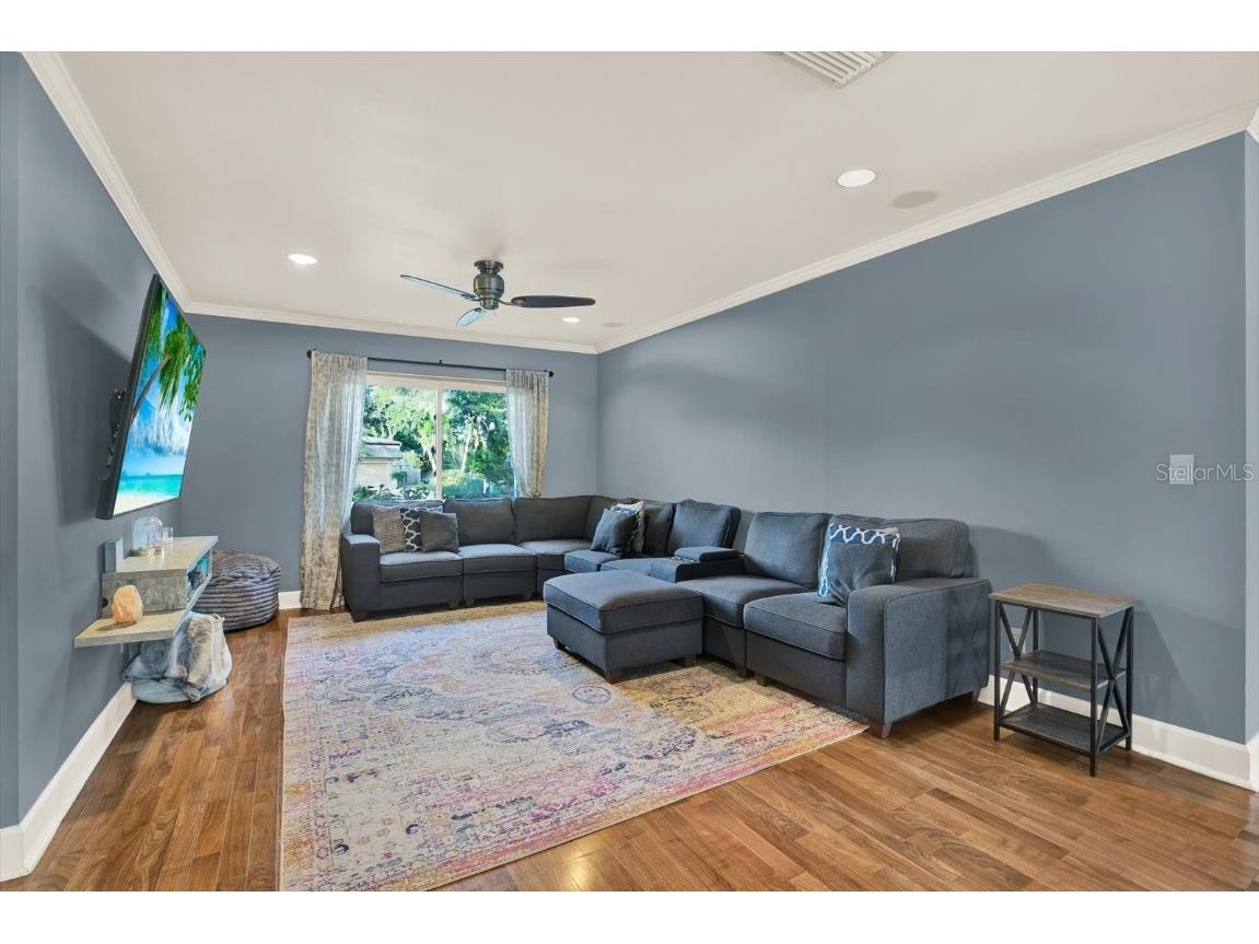 11724 Phoenix Circle Tampa FL 33618 TB8438569 image11