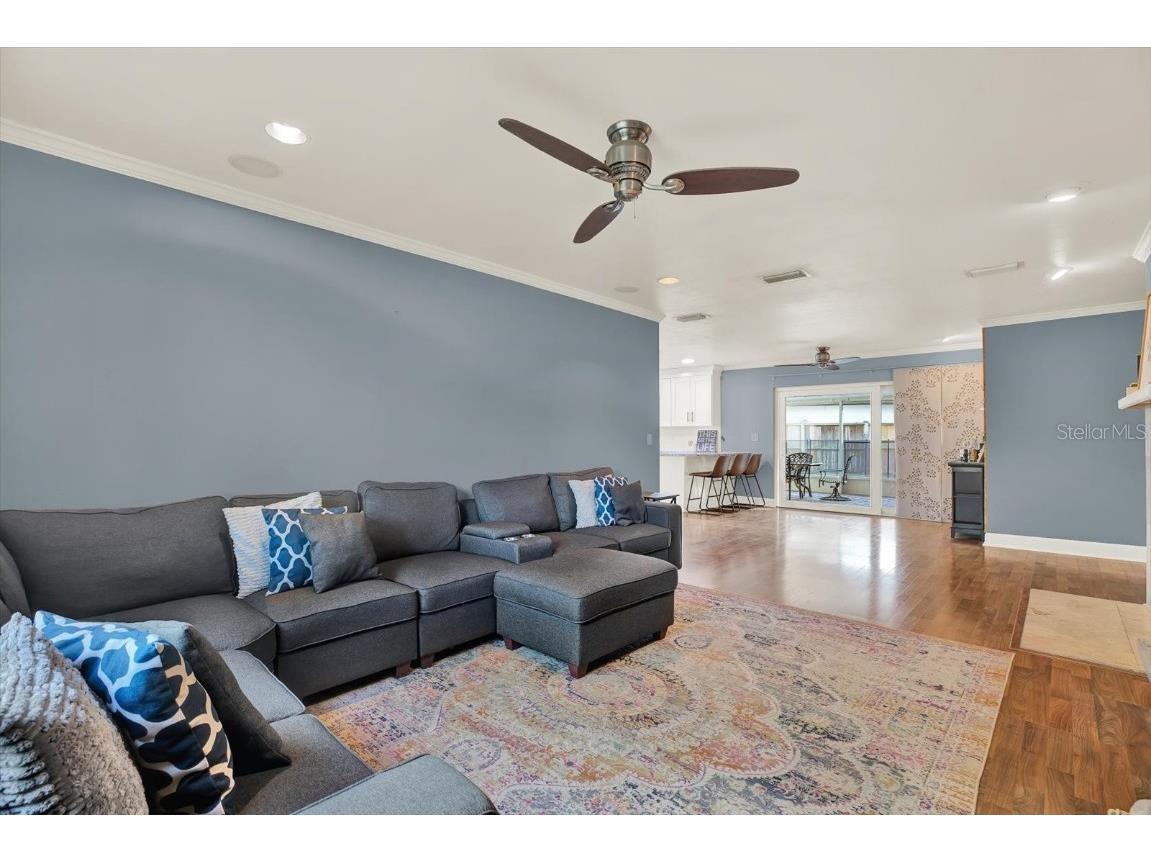 11724 Phoenix Circle Tampa FL 33618 TB8438569 image12