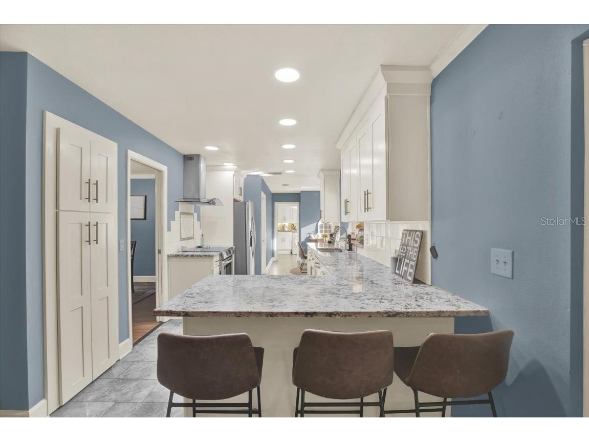 11724 Phoenix Circle Tampa FL 33618 TB8438569 image17