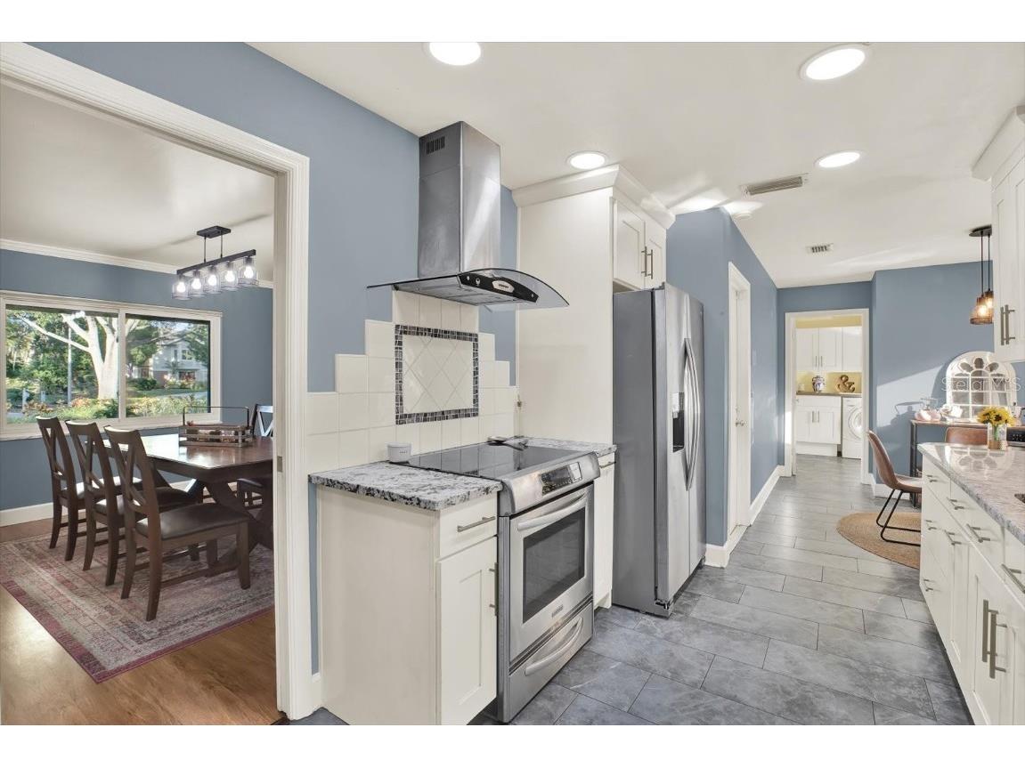 11724 Phoenix Circle Tampa FL 33618 TB8438569 image18