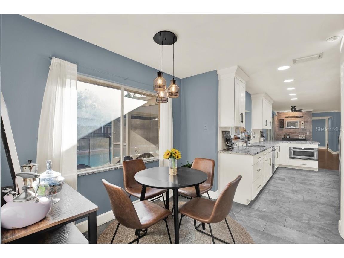 11724 Phoenix Circle Tampa FL 33618 TB8438569 image21