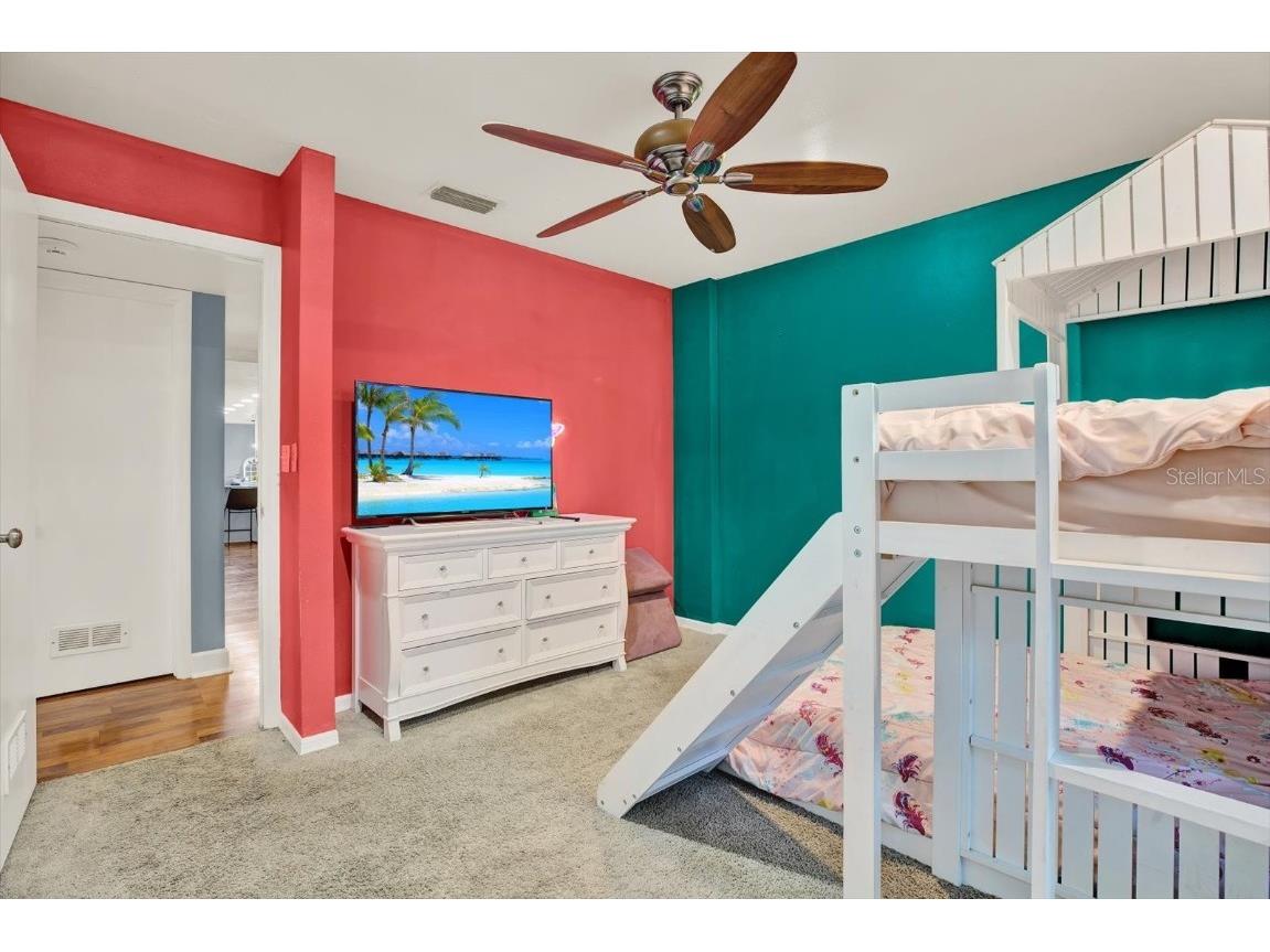 11724 Phoenix Circle Tampa FL 33618 TB8438569 image32