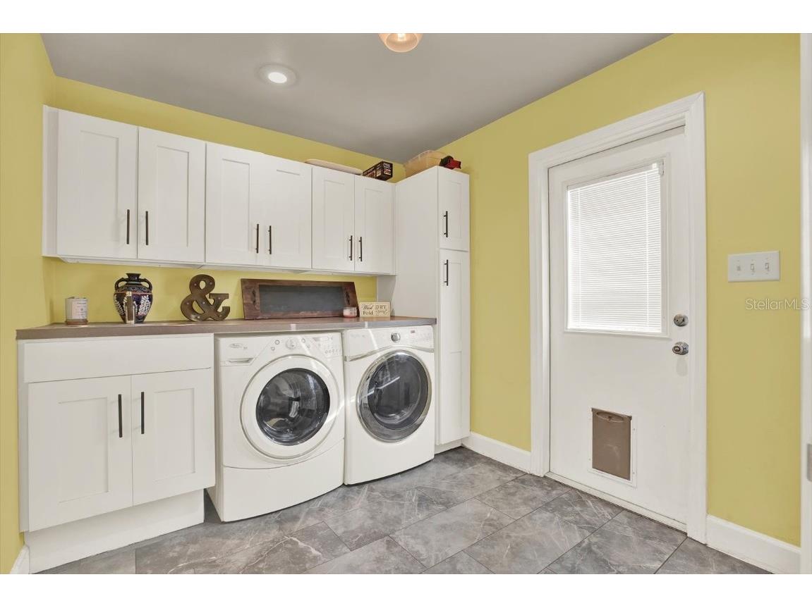 11724 Phoenix Circle Tampa FL 33618 TB8438569 image38