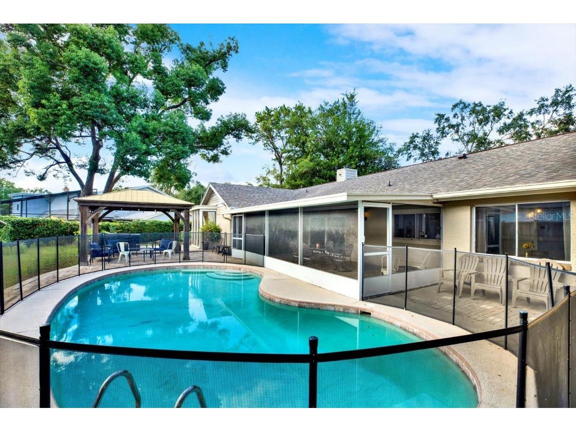 11724 Phoenix Circle Tampa FL 33618 TB8438569 image45