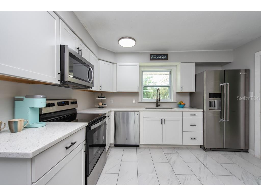 1173 Myrtle Street Sarasota FL 34234 TB8436061 image12