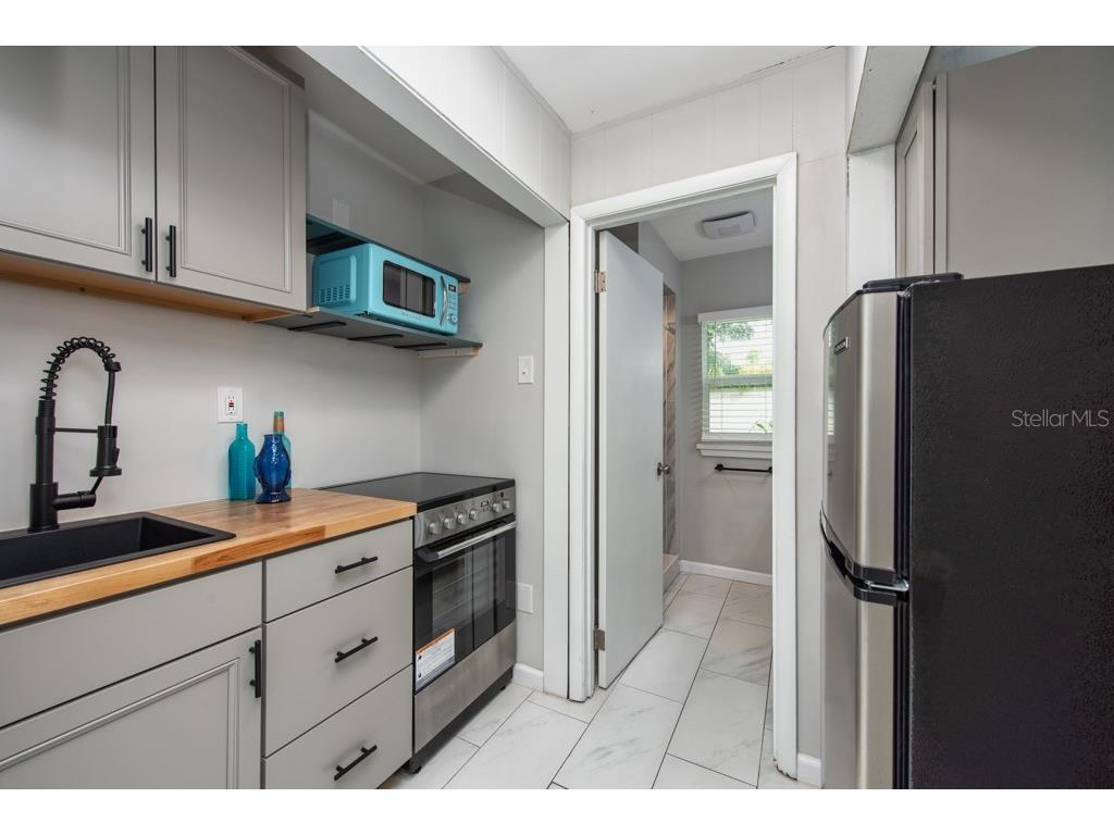 1173 Myrtle Street Sarasota FL 34234 TB8436061 image16