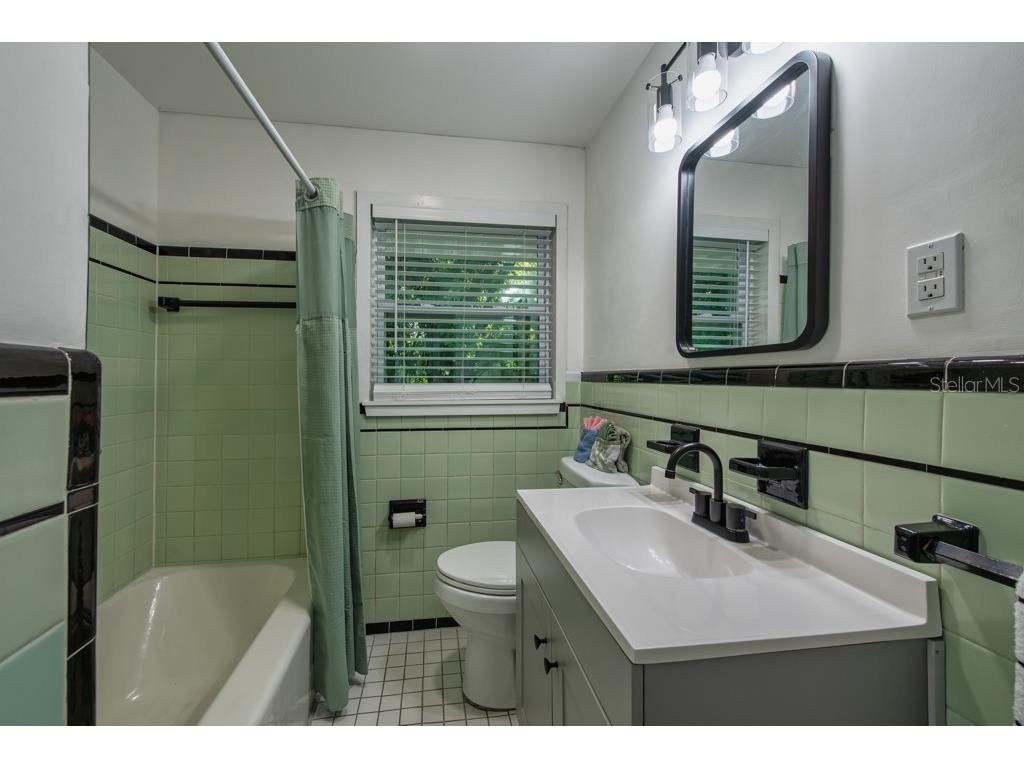 1173 Myrtle Street Sarasota FL 34234 TB8436061 image24